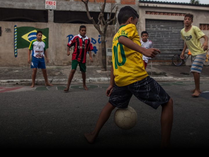 Ի՞նչ է ֆուտբոլն ու ինչու ենք այդքան տառապում նրա ձեռքը